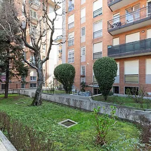 dergano-comfy-apartment-250-m-far-from-m3.it-lombardy.com/